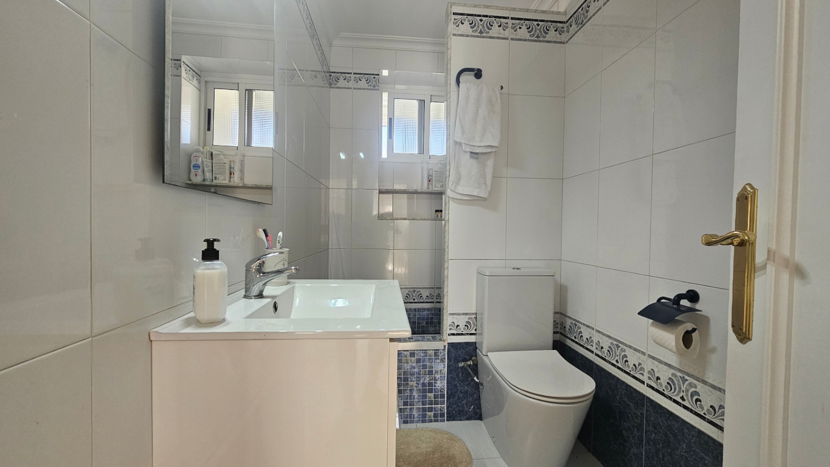 ¡Piso reformado de 2 habitaciones en Alicante, listo para entrar!