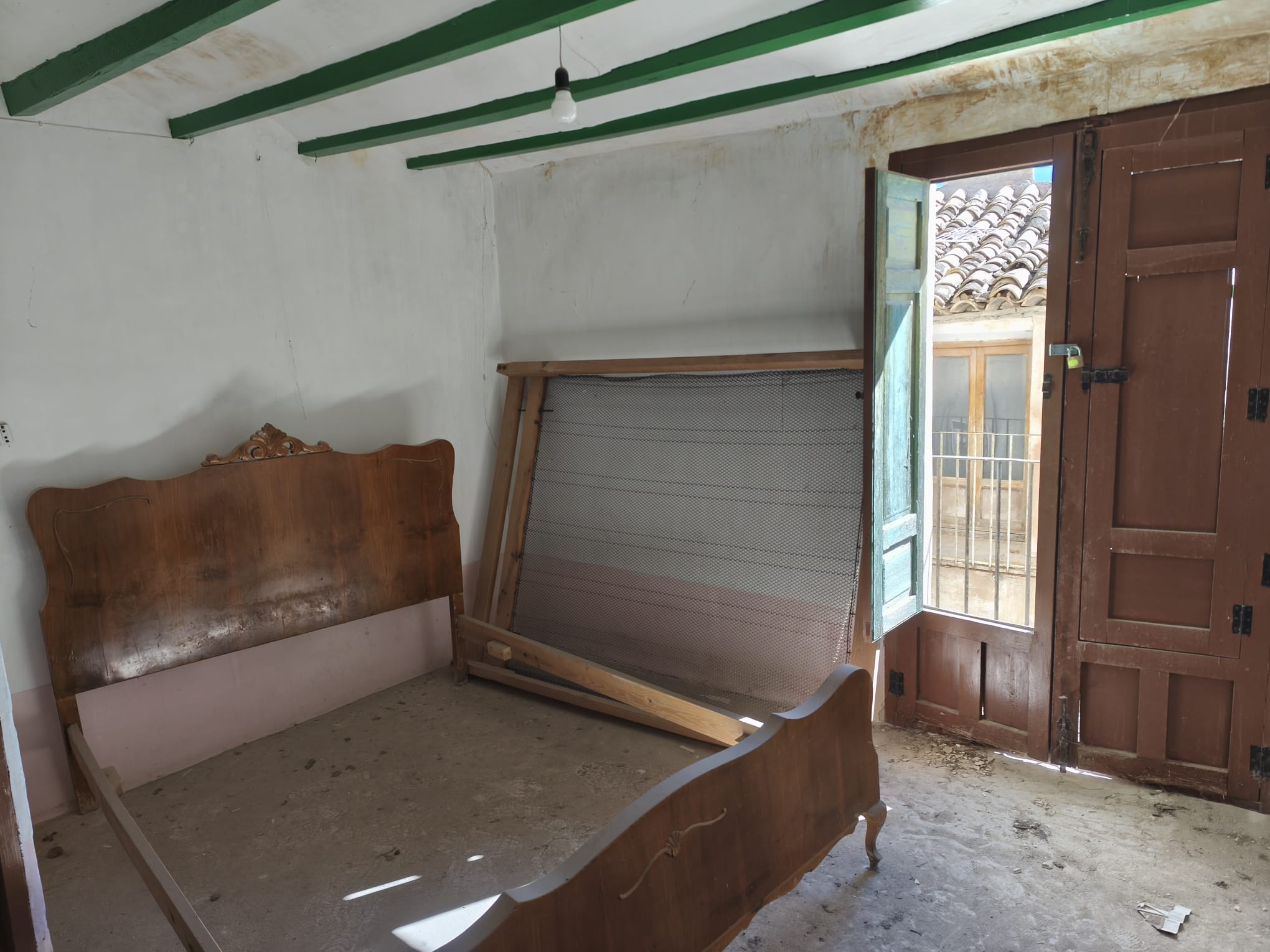 CASA PAREADA  A REFORMAR CON DOS ACCESOS EN JIJONA