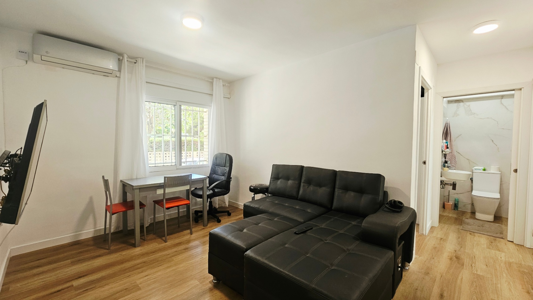 Planta baja reformada con patio interior en Alicante