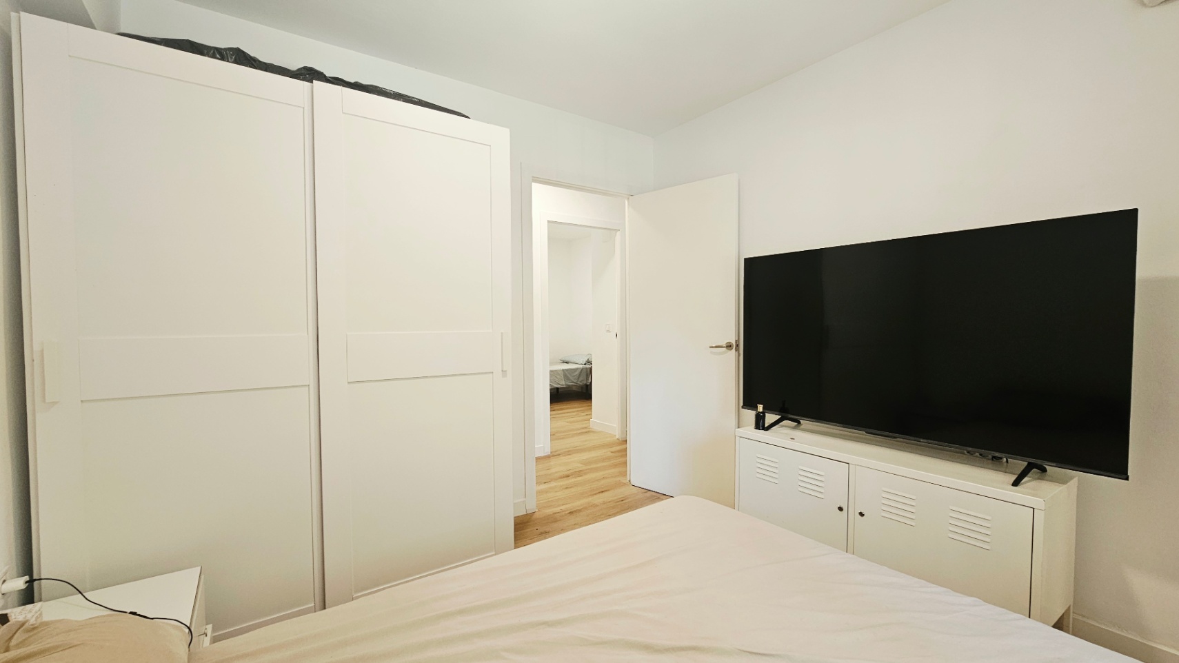 Planta baja reformada con patio interior en Alicante