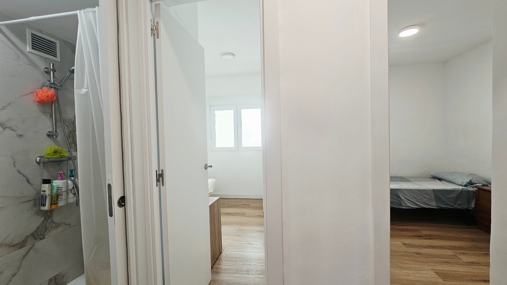 Planta baja reformada con patio interior en Alicante