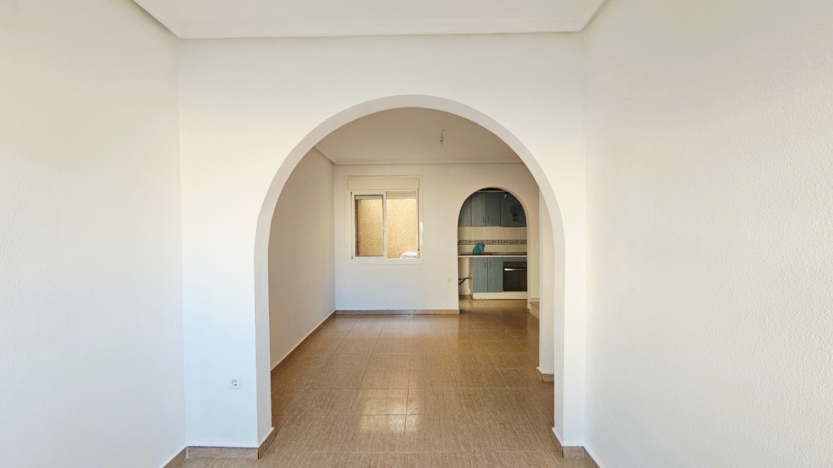 Bungalow mit Meerblick, genehmigter Keller und Pool in Gran Alacant