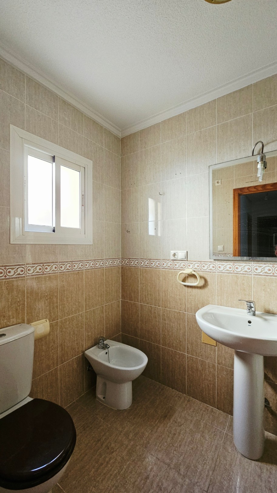 Bungalow mit Meerblick, genehmigter Keller und Pool in Gran Alacant