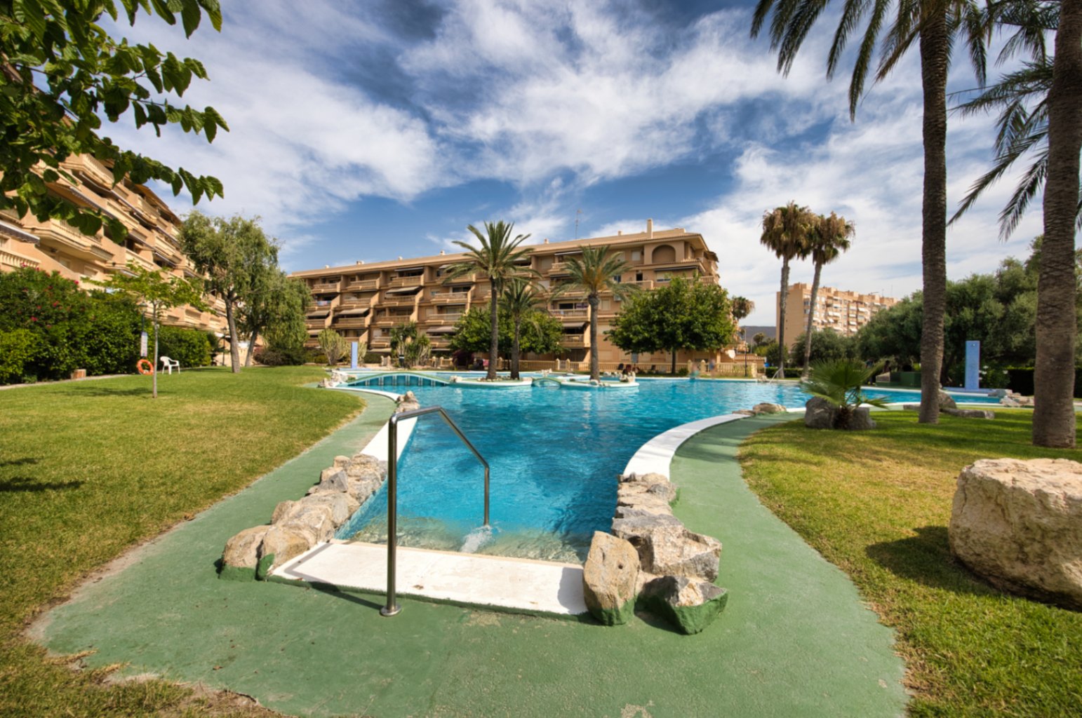 Impecable y amplio piso a 5 minutos de playa El Campello