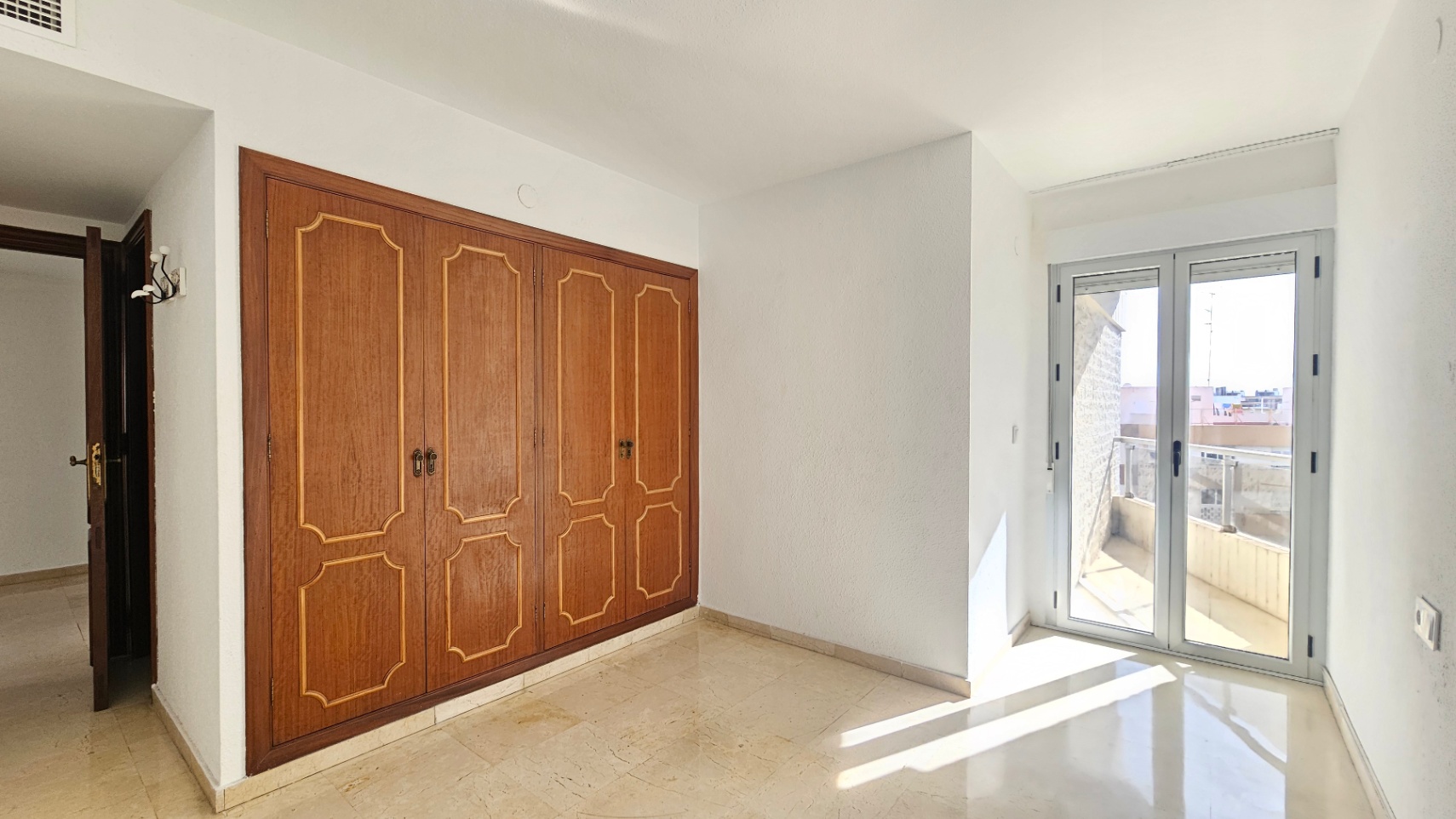 Piso en Venta en Centro - El Corte Inglés, Alicante, Alicante