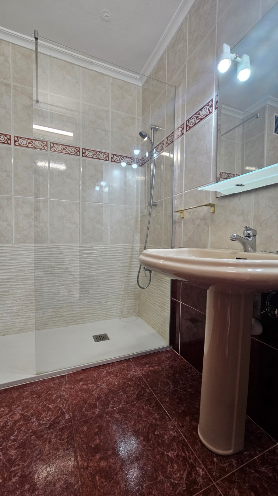 Piso en Venta en Centro - El Corte Inglés, Alicante, Alicante