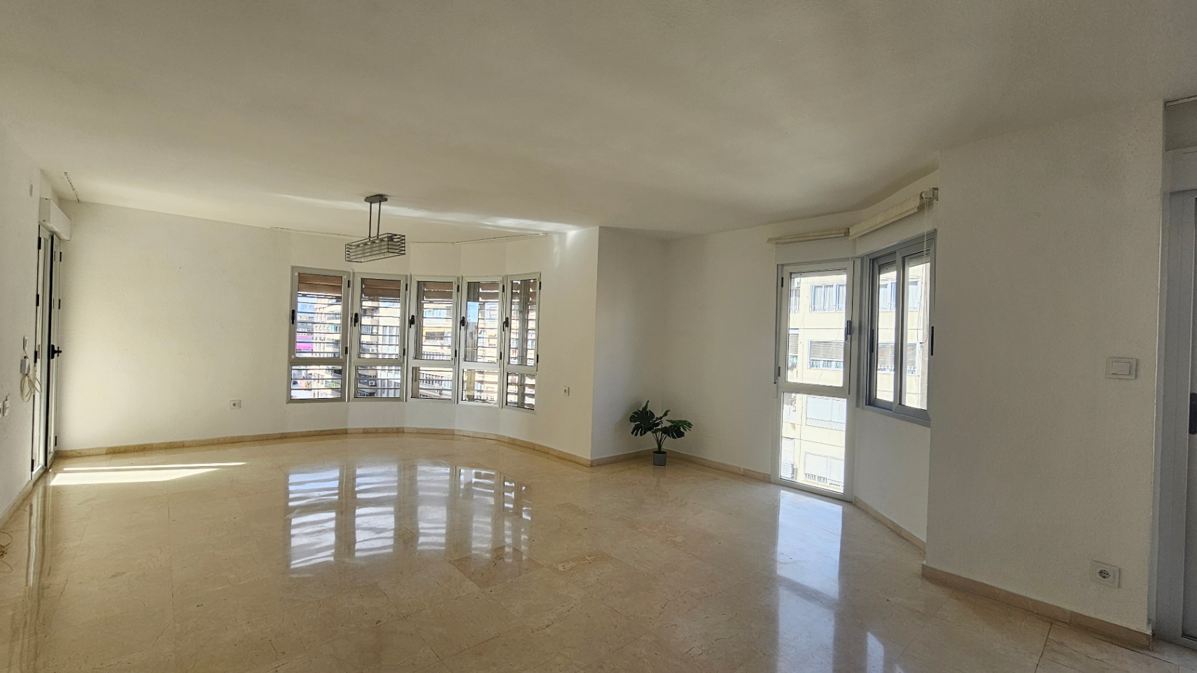 Piso en Venta en Centro - El Corte Inglés, Alicante, Alicante