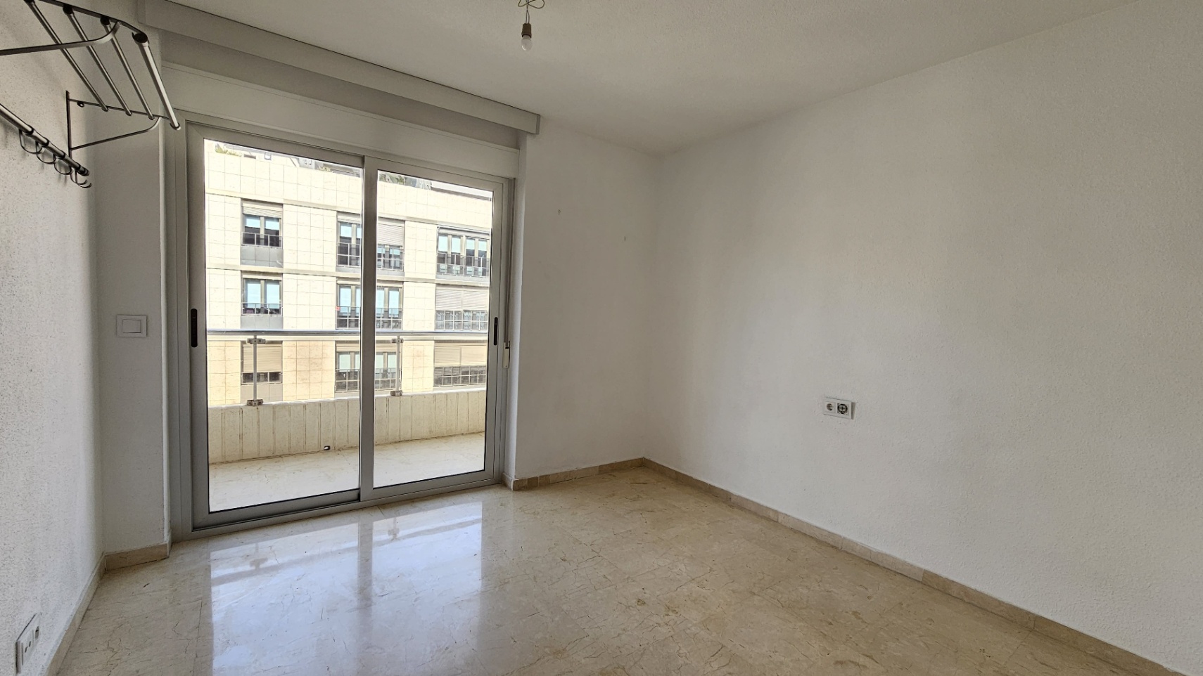 Piso en Venta en Centro - El Corte Inglés, Alicante, Alicante