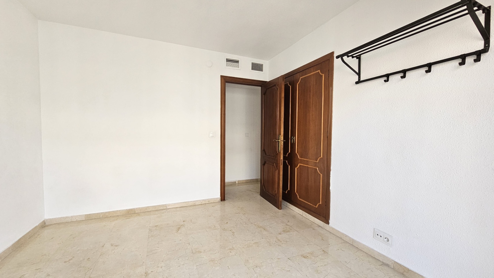 Piso en Venta en Centro - El Corte Inglés, Alicante, Alicante