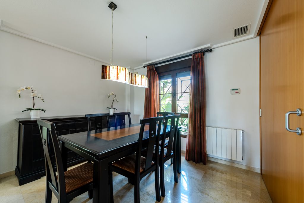 Chalet en Venta en Ravel, Mutxamel, Alicante