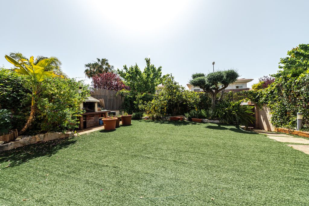 Chalet en Venta en Ravel, Mutxamel, Alicante