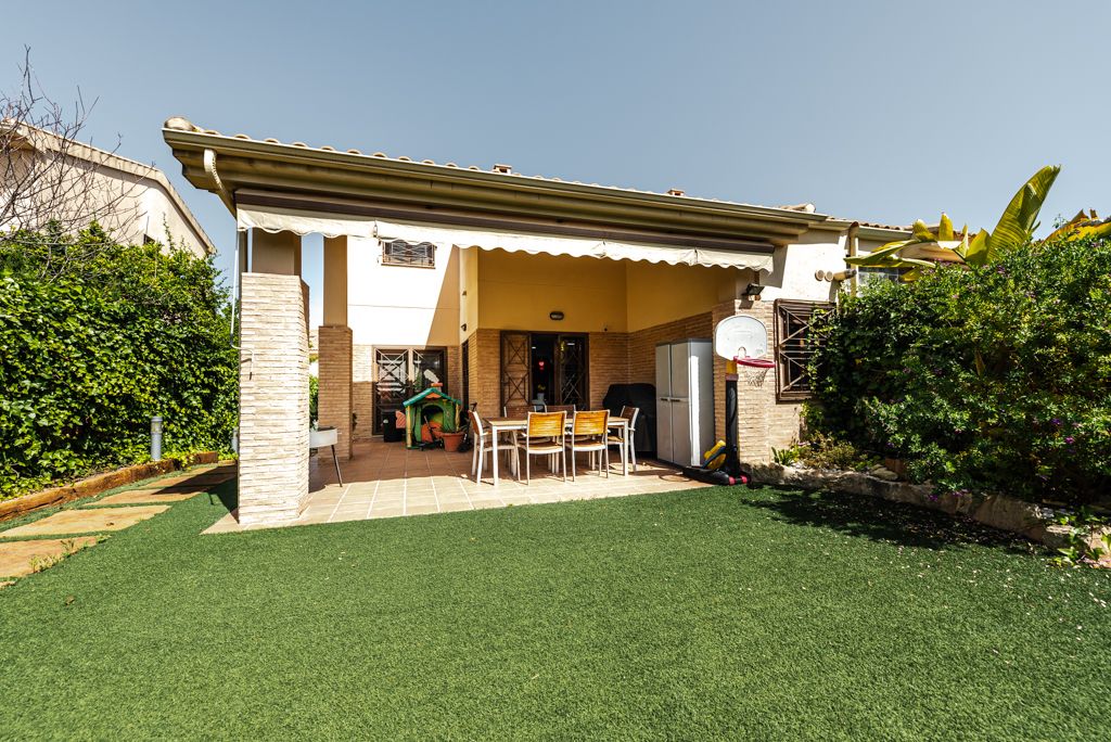 Chalet en Venta en Ravel, Mutxamel, Alicante