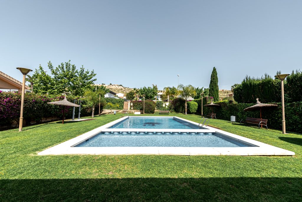 Chalet en Venta en Ravel, Mutxamel, Alicante