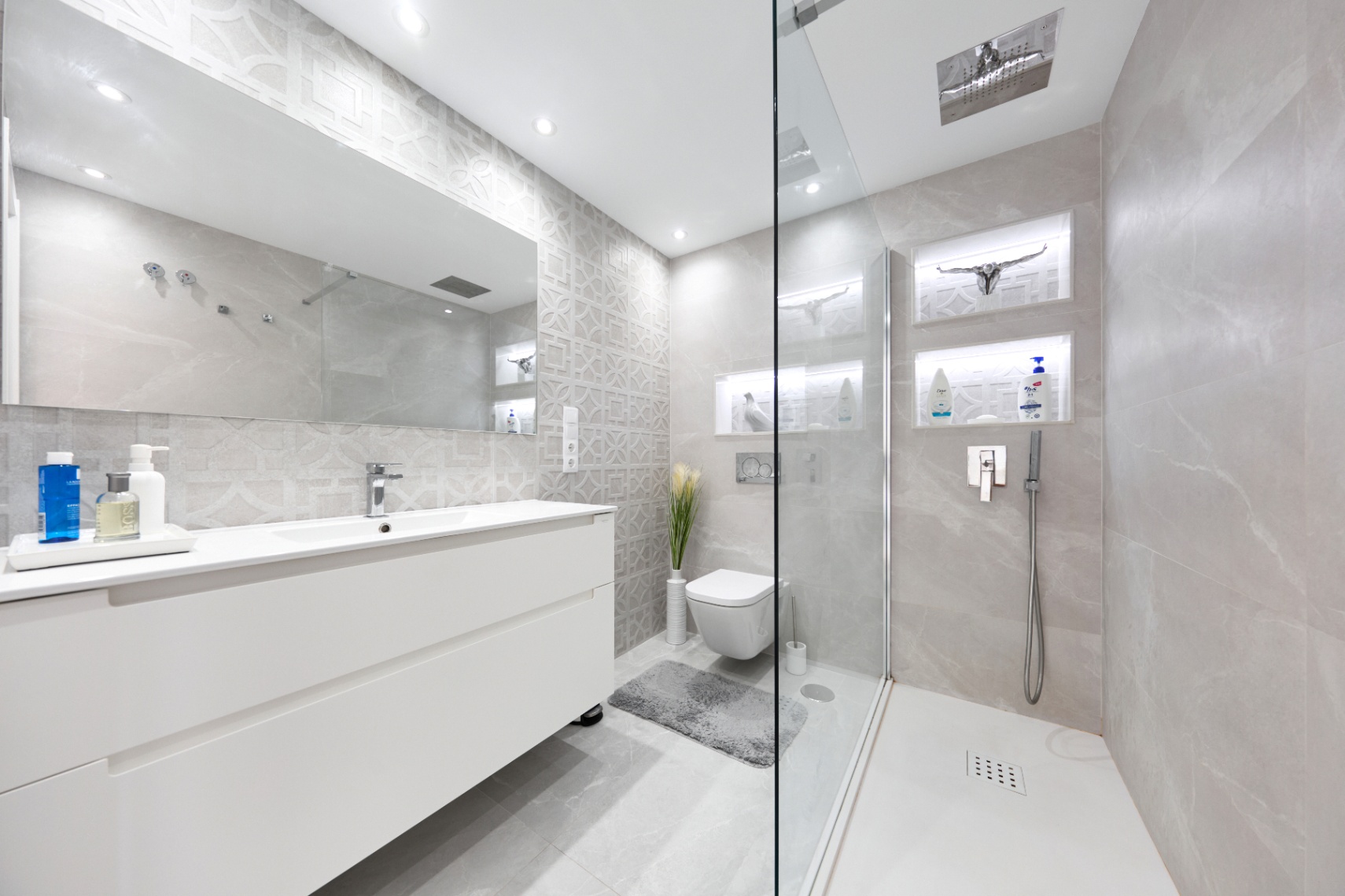 Apartamento en venta en el centro de Alicante, 3 dormitorios.