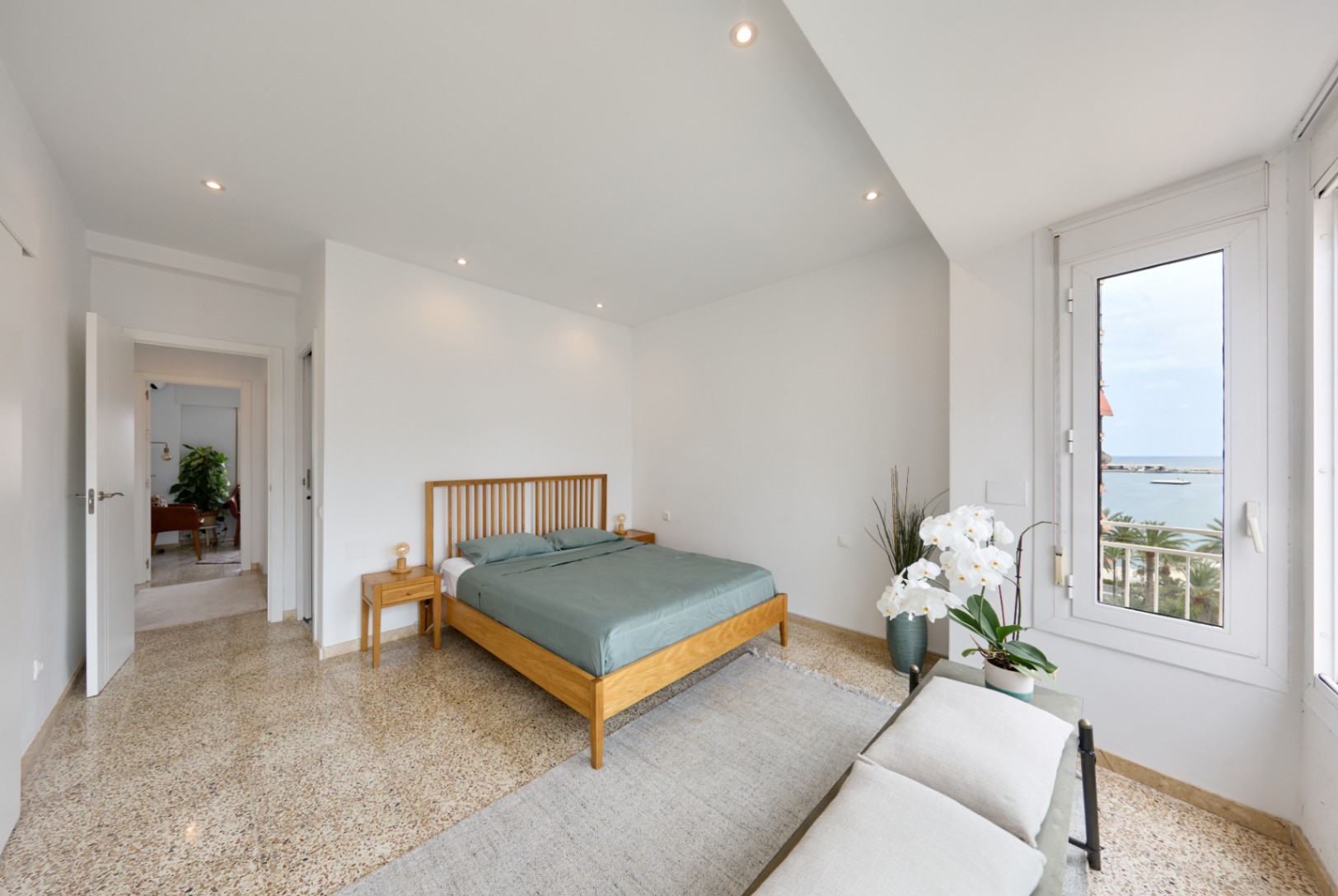 Apartamento en venta en el centro de Alicante, 3 dormitorios.