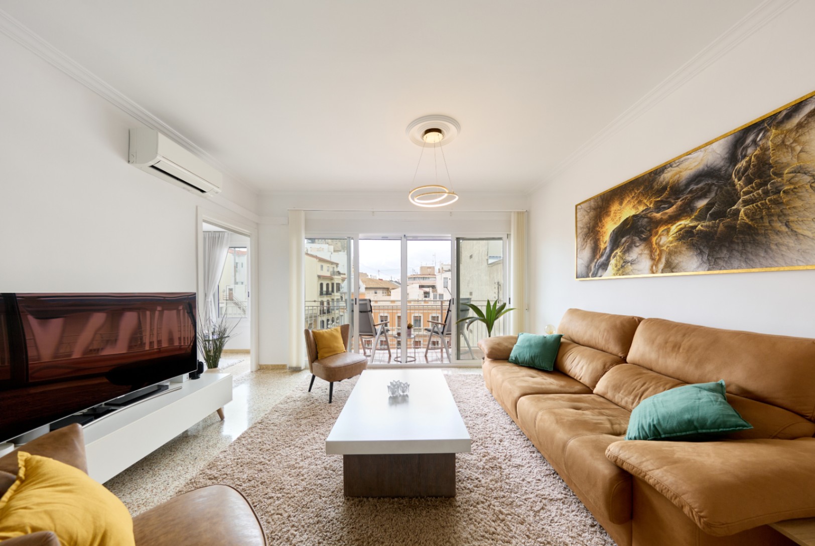 Apartamento en venta en el centro de Alicante, 3 dormitorios.