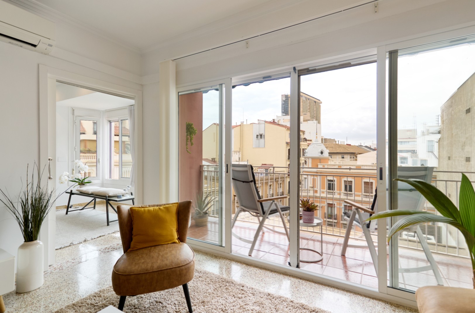 Apartamento en venta en el centro de Alicante, 3 dormitorios.