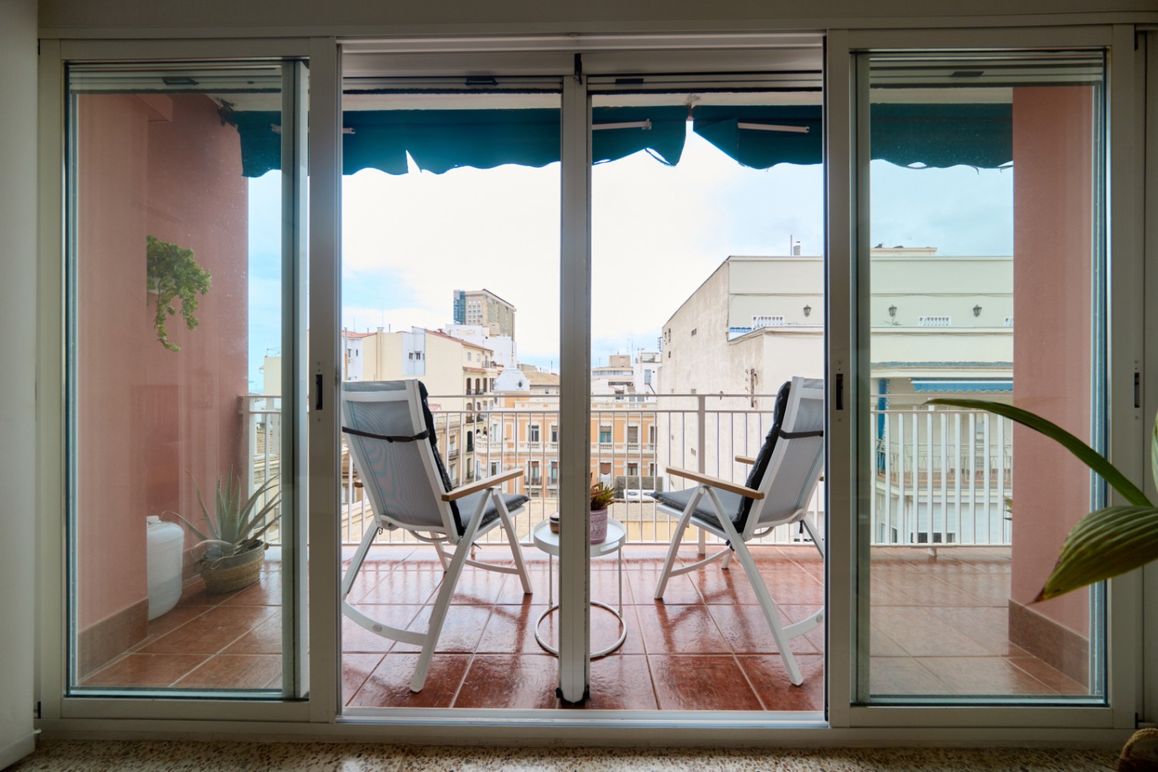 Apartamento en venta en el centro de Alicante, 3 dormitorios.